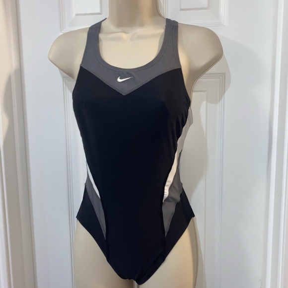 Nike Other - Nwot Nike Color Block Racer Back Athletic Swimsuit 🩱 size 32 / 6
